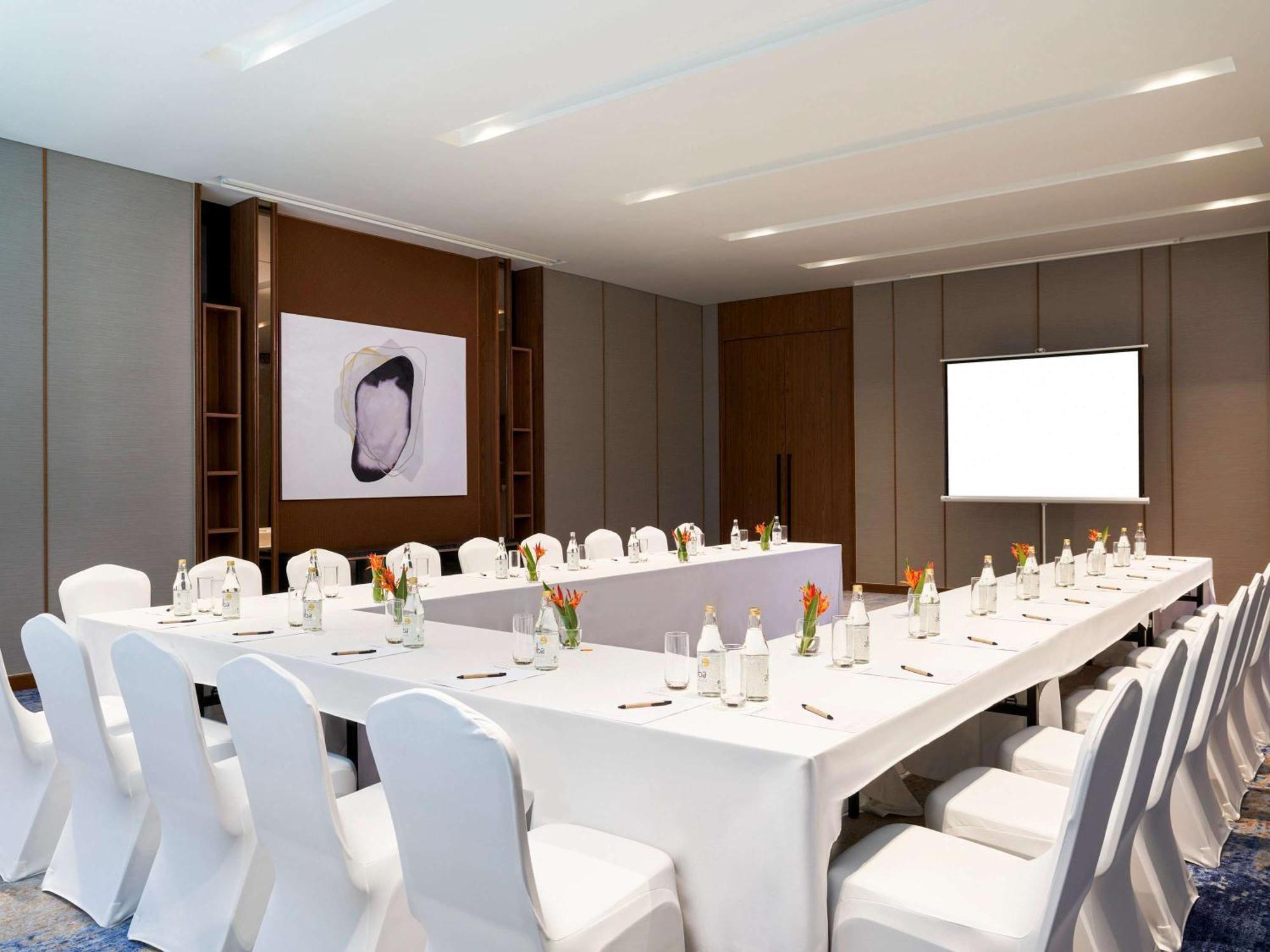 Moevenpick Villas & Residences דואונג דונג מראה חיצוני תמונה Meeting room