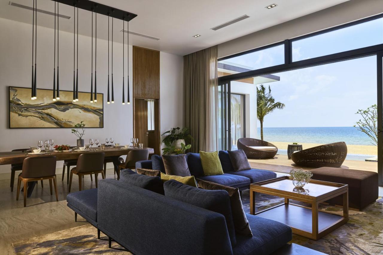Moevenpick Villas & Residences דואונג דונג מראה חיצוני תמונה The interior of a villa at the resort
