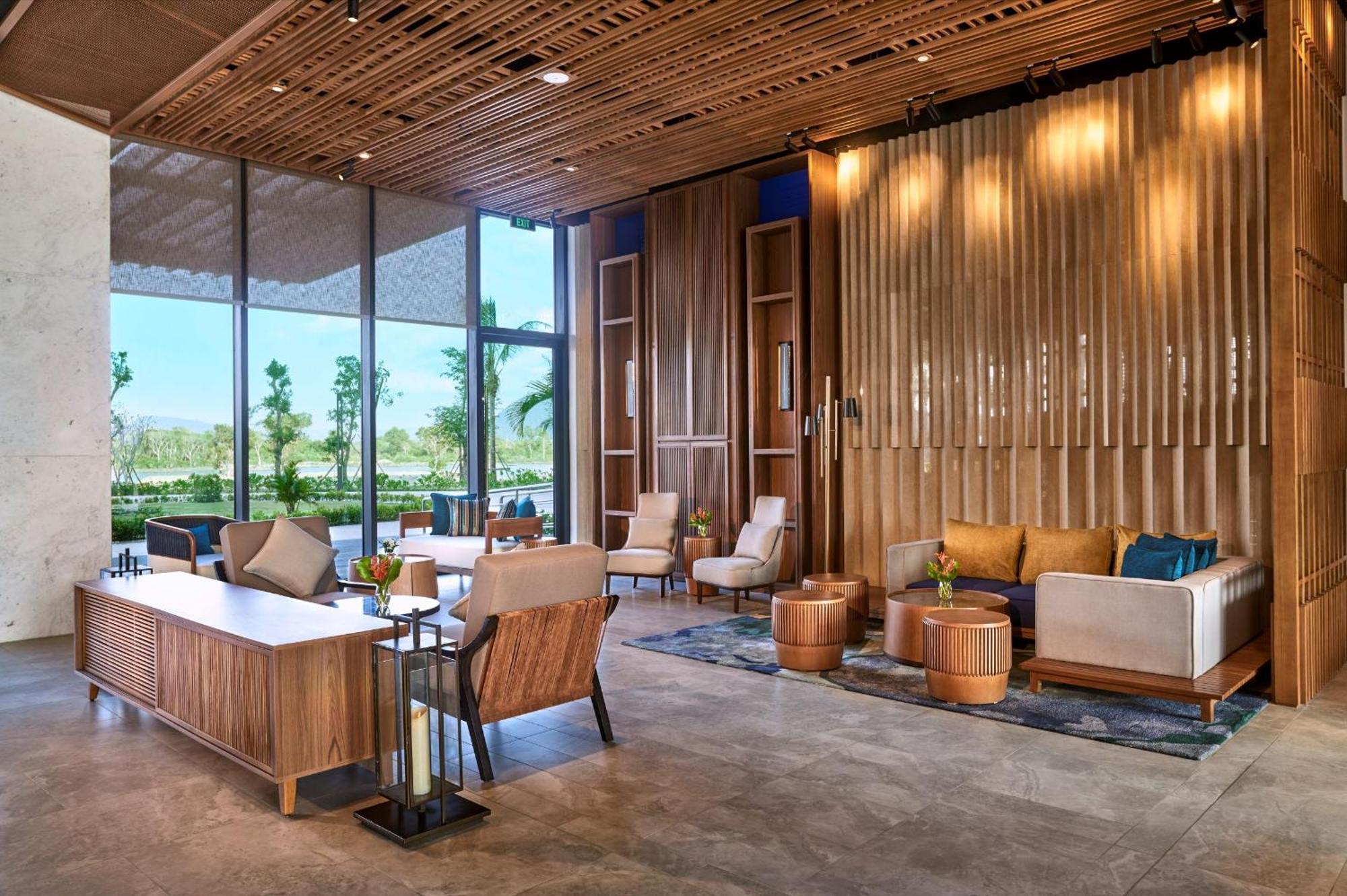 Moevenpick Villas & Residences דואונג דונג מראה חיצוני תמונה The lobby of the hotel